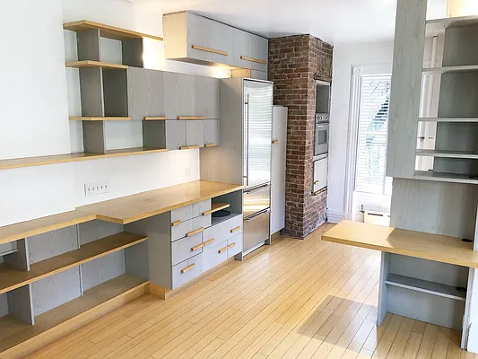 Rented by New York Manhattan Real Estate Incorporated | media 18