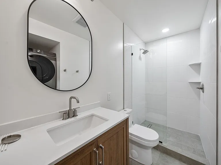 6842 Estrella Ave — Photo 8