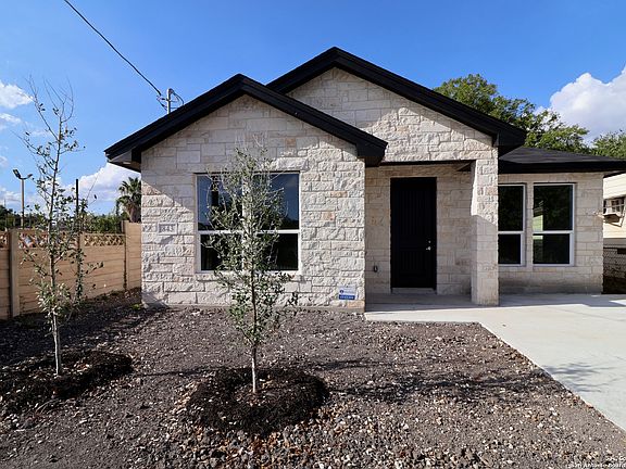 3rd image of 843 PATTON BLVD