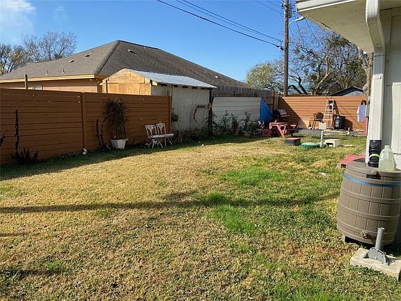 2nd image of 14603 Bern Dr