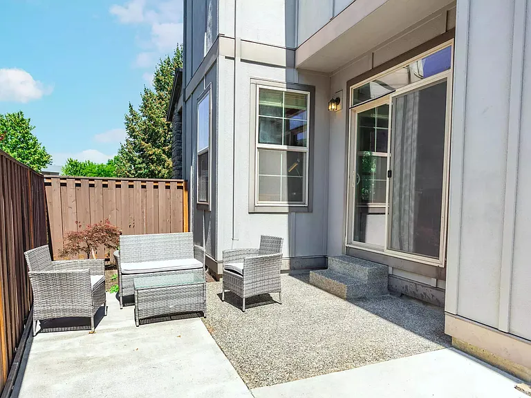 NW Joss Ave — Photo 25