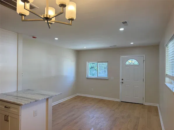 3875 Devon Rd #11, Royal Oak, MI 48073