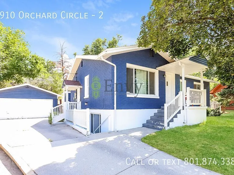2910 Orchard Cir #2 — Photo 3