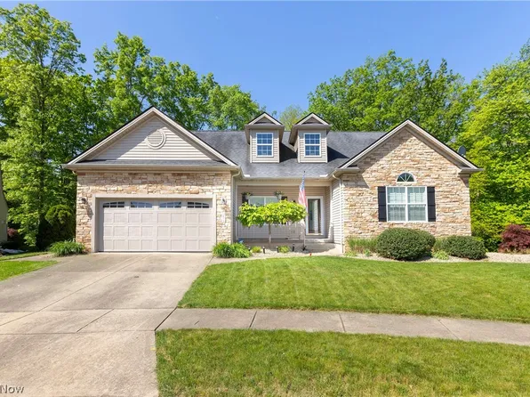 875 Shadow Creek Trl, Amherst, OH 44001