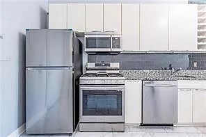 210 Walker St SW #1 — Photo 21