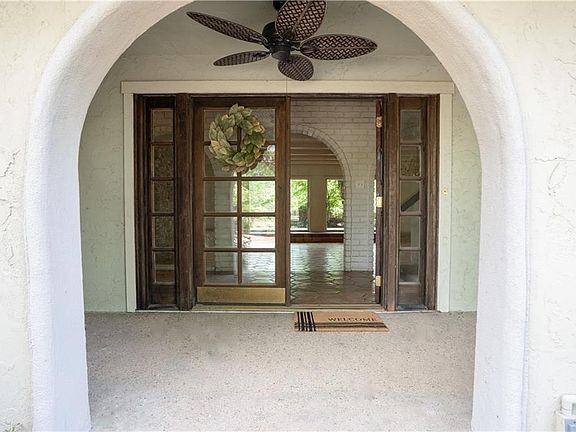 4th image of 13860 Harbor Dr
