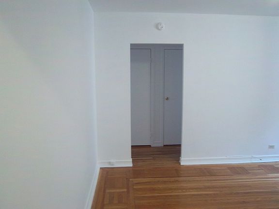 2nd image of 45 Park Ter W APT A