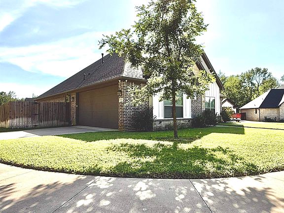 2nd image of 11042 Oak Springs Cv