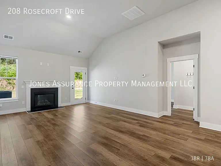 208 Rosecroft Dr — Photo 5