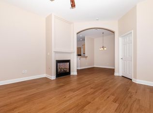 625 Jasmine Parke Dr #3, Bakersfield, CA 93312