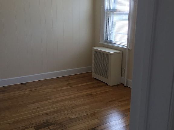 4th image of 3831 54th St