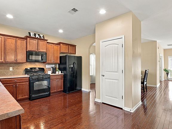 3rd image of 22806 Rimbred Ct