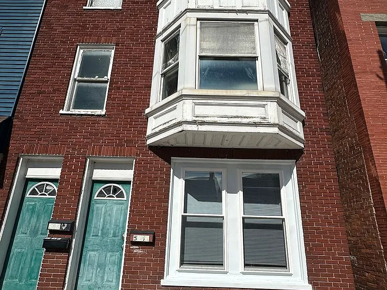 565 W Market St — Photo 53