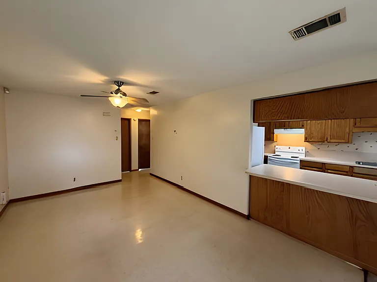 610 Old Covington Hwy #A — Photo 4