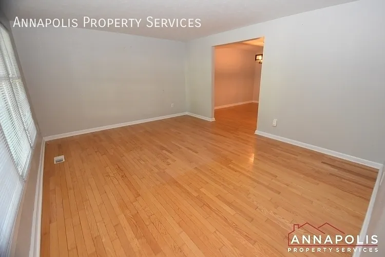528 Bay Green Dr — Photo 8