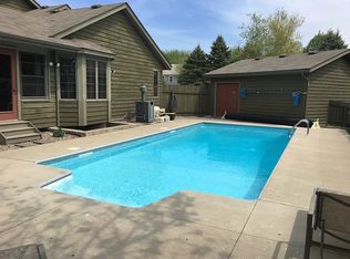 1002 Windcrest Dr SE, New Prague, MN 56071