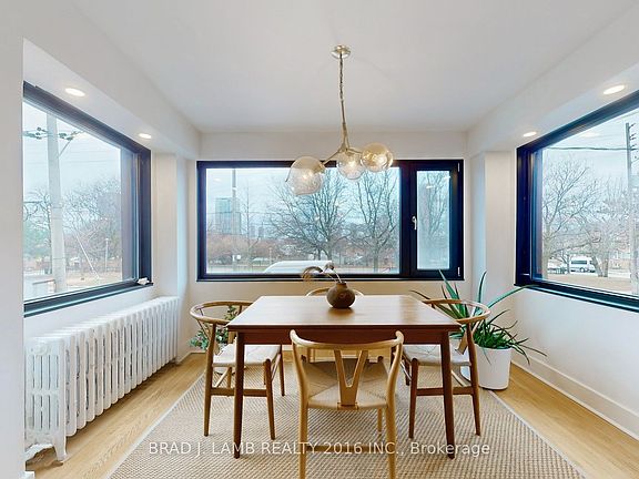 4th image of 1558 Davenport Rd