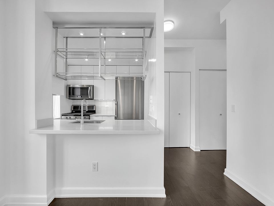 1st image of 77 W 24th St APT 6E