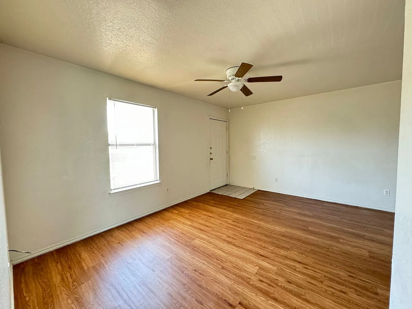 1904 Windward Dr — Photo 4