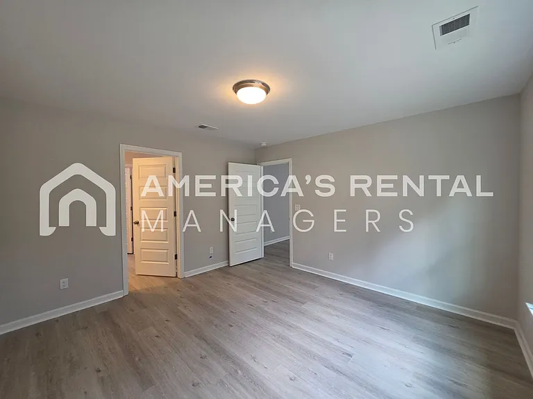 10319 Squires Way — Photo 40