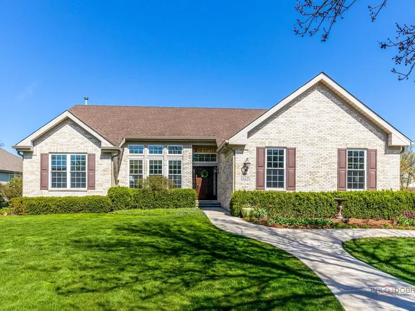 2235 Bellview Ct, Gurnee, IL 60031