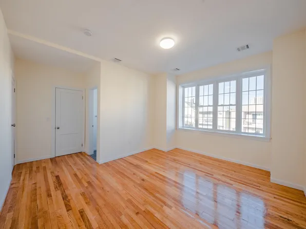 67 70th Street image 4 of 10