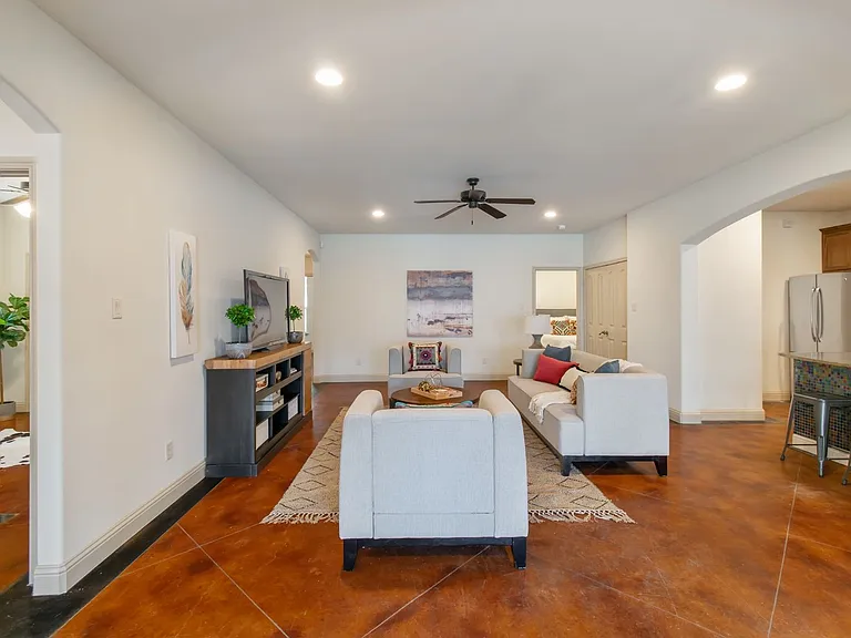 3136 Rogers Ave — Photo 7
