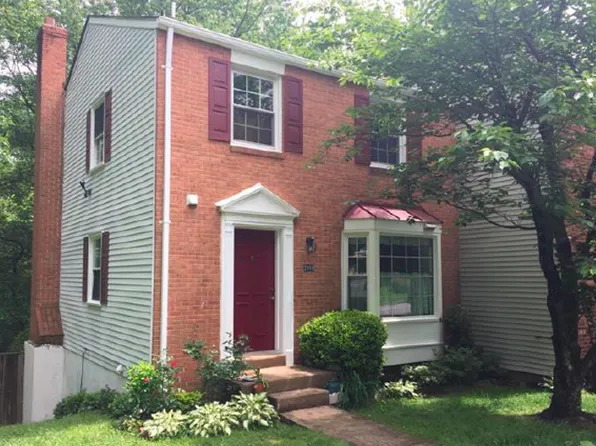 2915 Ellenwood Dr, Fairfax, VA 22031