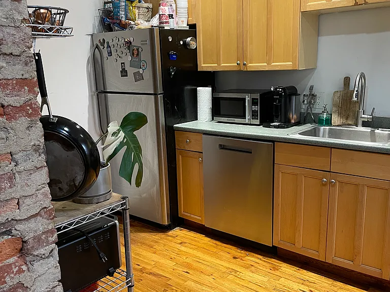 446 Krams Ave — Photo 7