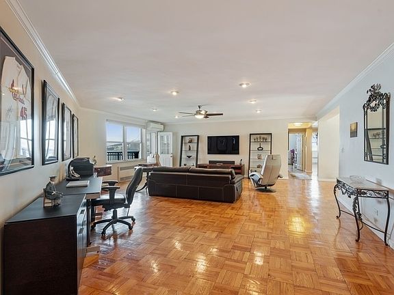 3rd image of 162-41 Powells Cove Blvd #1P