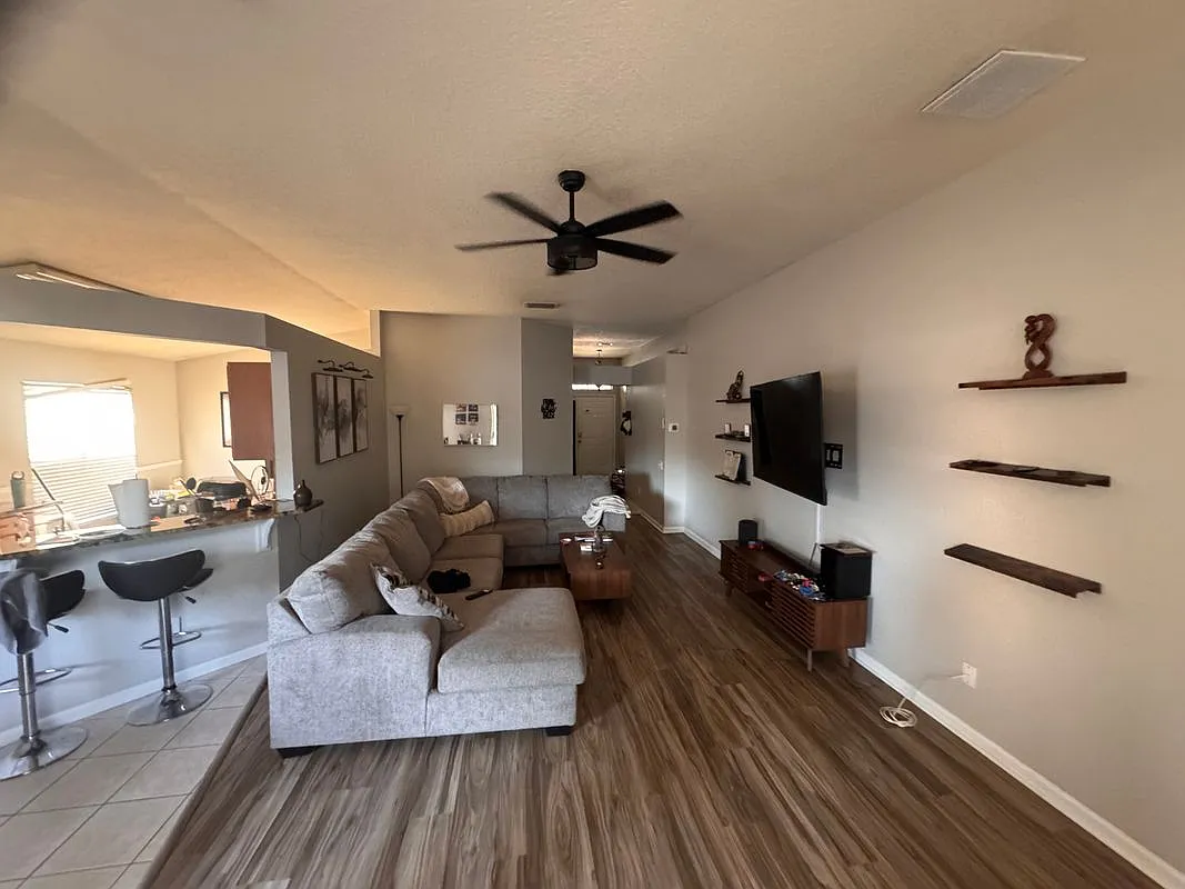 3 bed, 2.0 bath, 1500 sqft, $2,500 — Photo 2