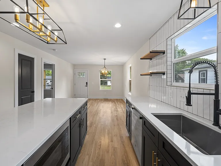 1004 Virginia Ave — Photo 17