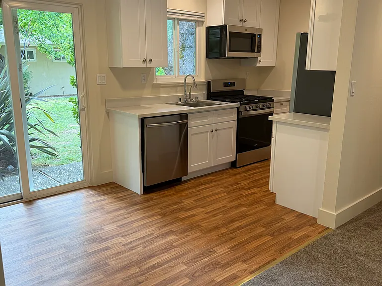 1226 Stevenson St #7 — Photo 4