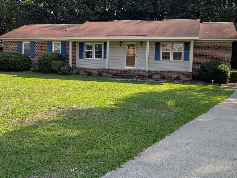 3508 Catherine St — Photo 2