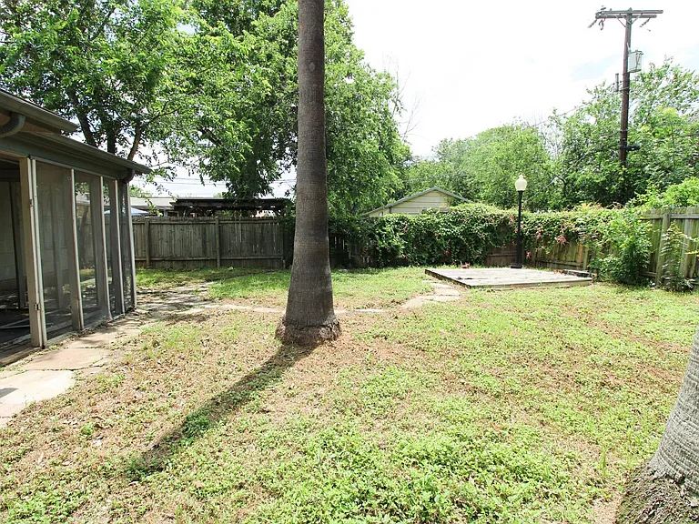 4102 Waikiki Dr — Photo 35