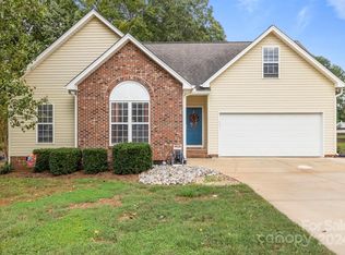 4890 Austin Shores Dr, Denver, NC 28037