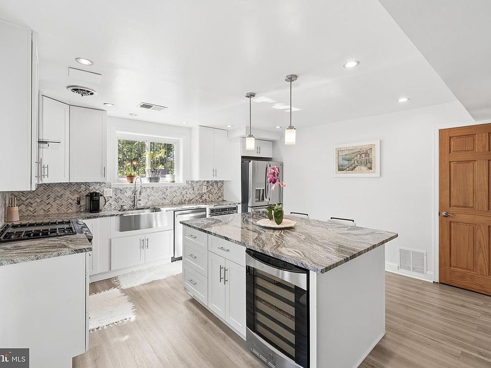 1st image of 618 Geranium St NW