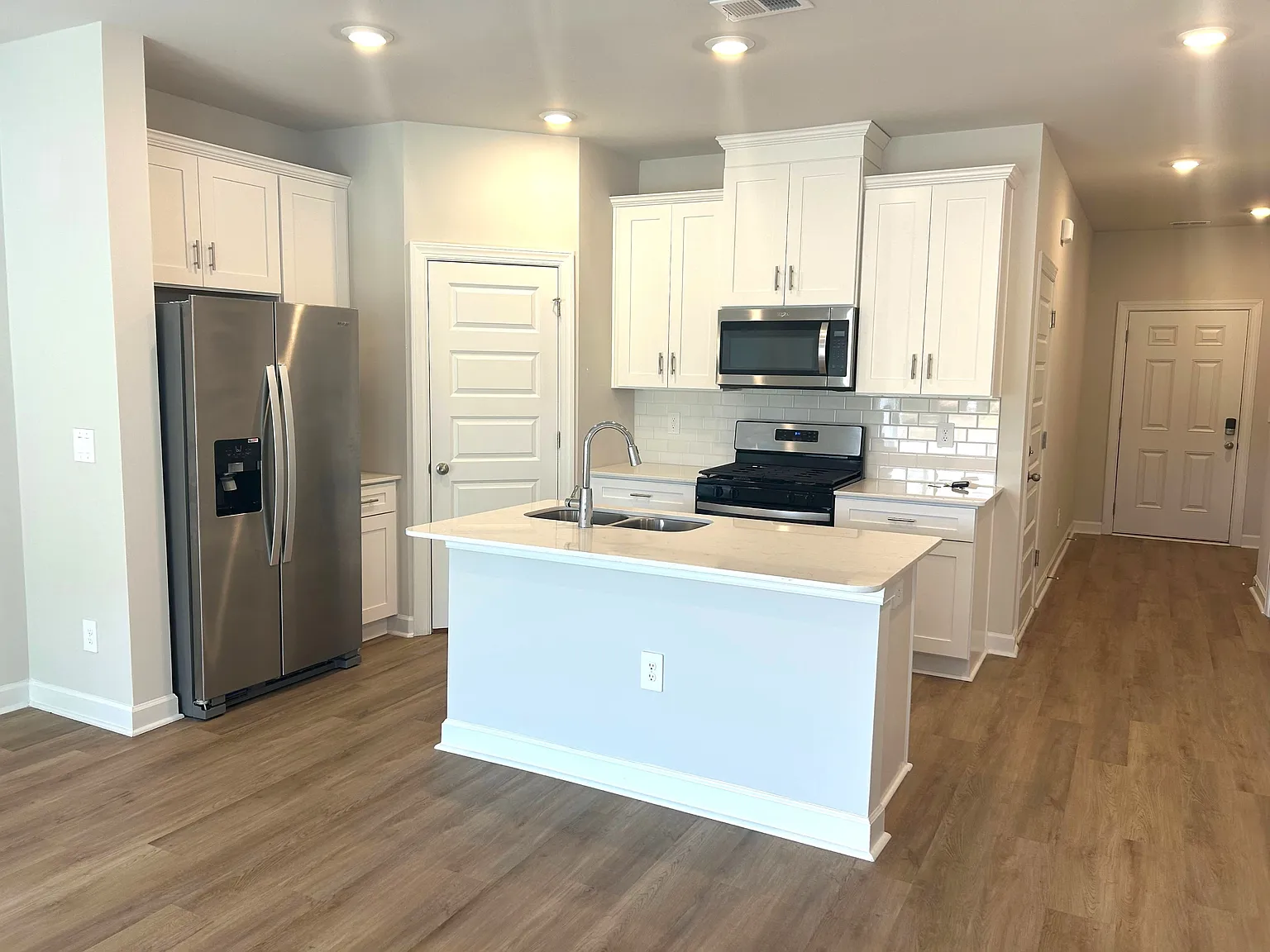 105 Pleasure Lane - 1 — Photo 1