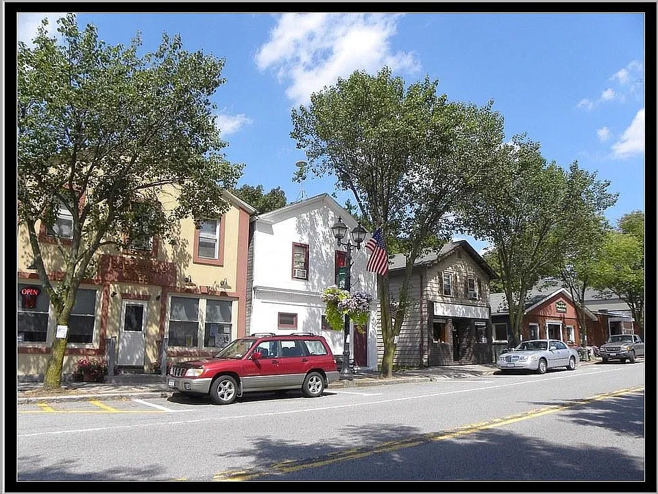 44 Main St #2
