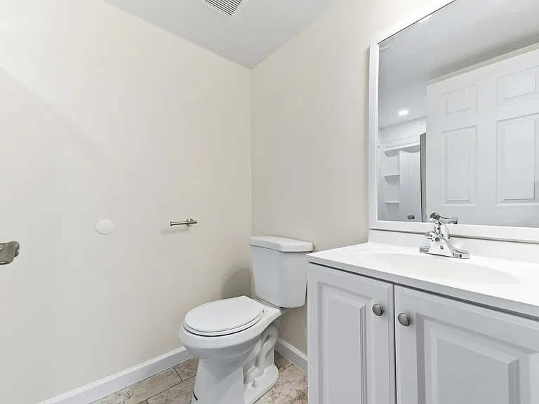 15726 Frisian Ln — Photo 22