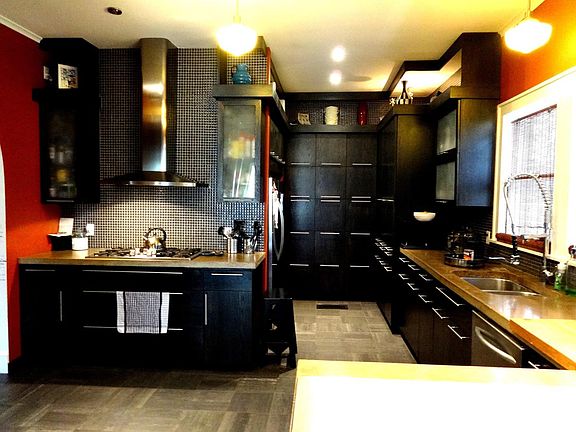 2nd image of 905 Gladstone Blvd