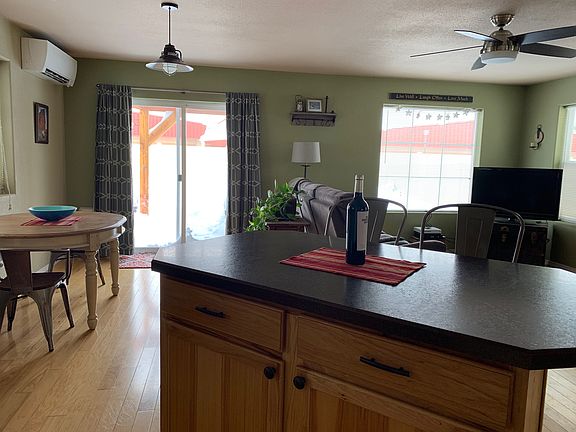 View to living area 
