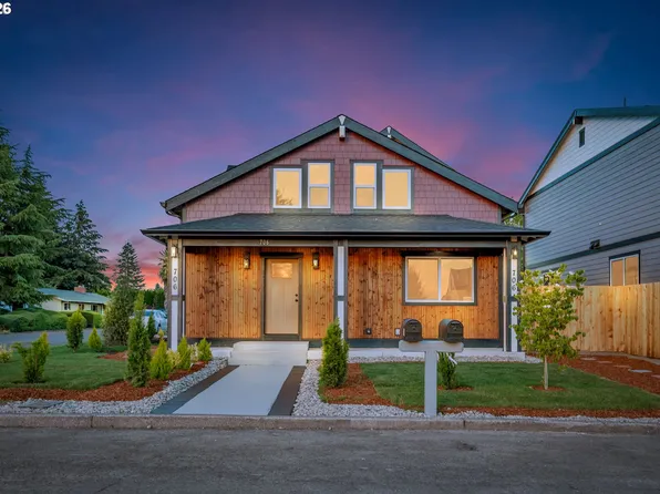 706 S 8th Ave, Cornelius, OR 97113