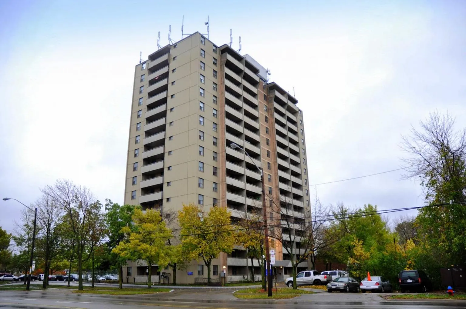 2772 Barton St E #1505809 photo 1