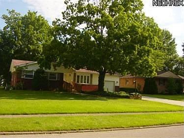 2nd image of 887 Larkridge Ave