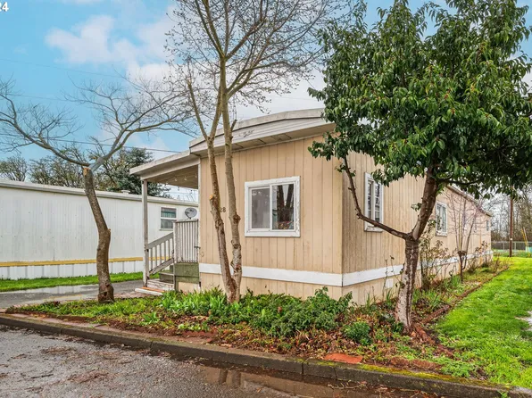 34956 Seavey Loop Rd Unit 28, Eugene, OR 97405