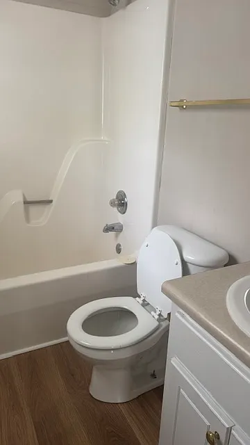 2 bed, 1200 sqft, $1,200 — Photo 3