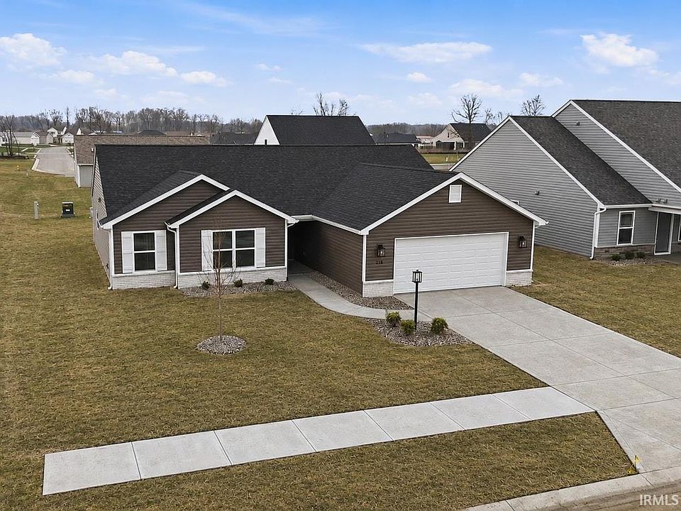 1st image of 218 Saddle Ridge Dr