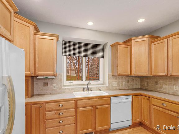 4th image of 3814 Windsor Hill Dr #62