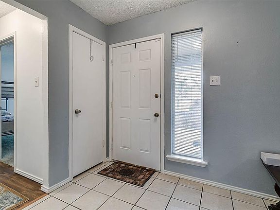 3rd image of 6337 Canyon Cir